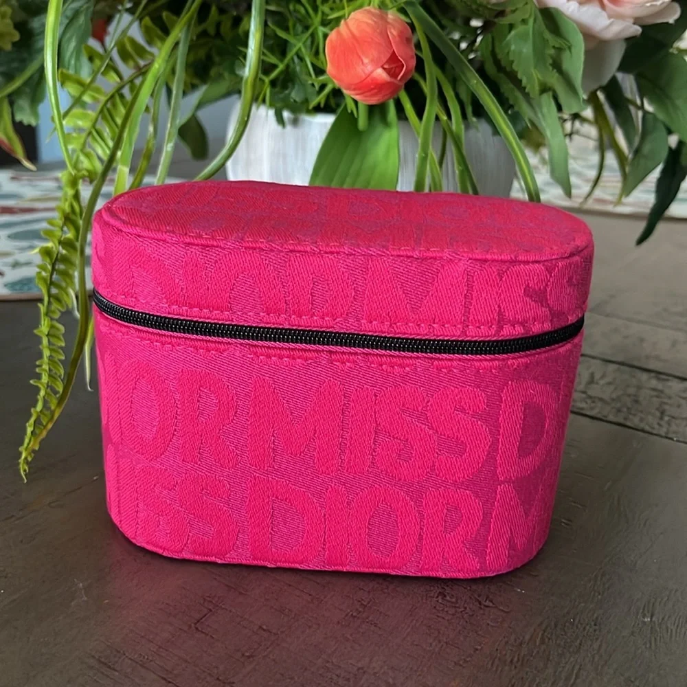 MISS DIOR HOT PINK ZIPPERED CASE-NWT - Picture 11 of 12